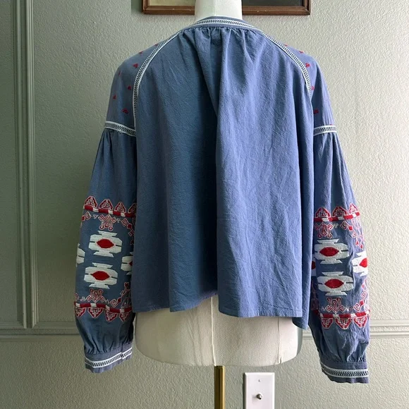 RD + Koko Embroidered Blue Women's Top - SZ M - Picture 2 of 8